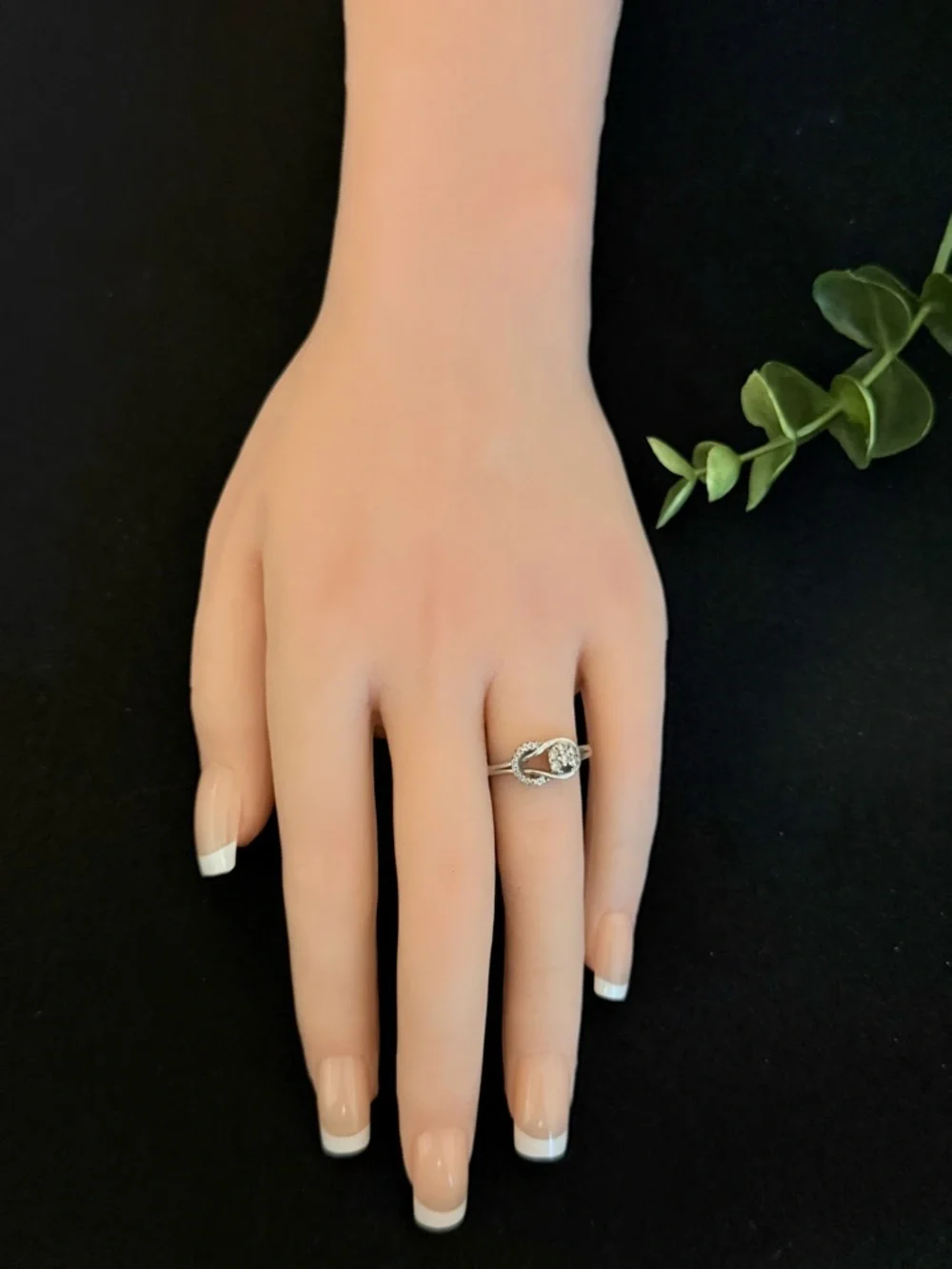Sterling Silver‎ Infinity Cluster Ring (Missing 1 Stone)